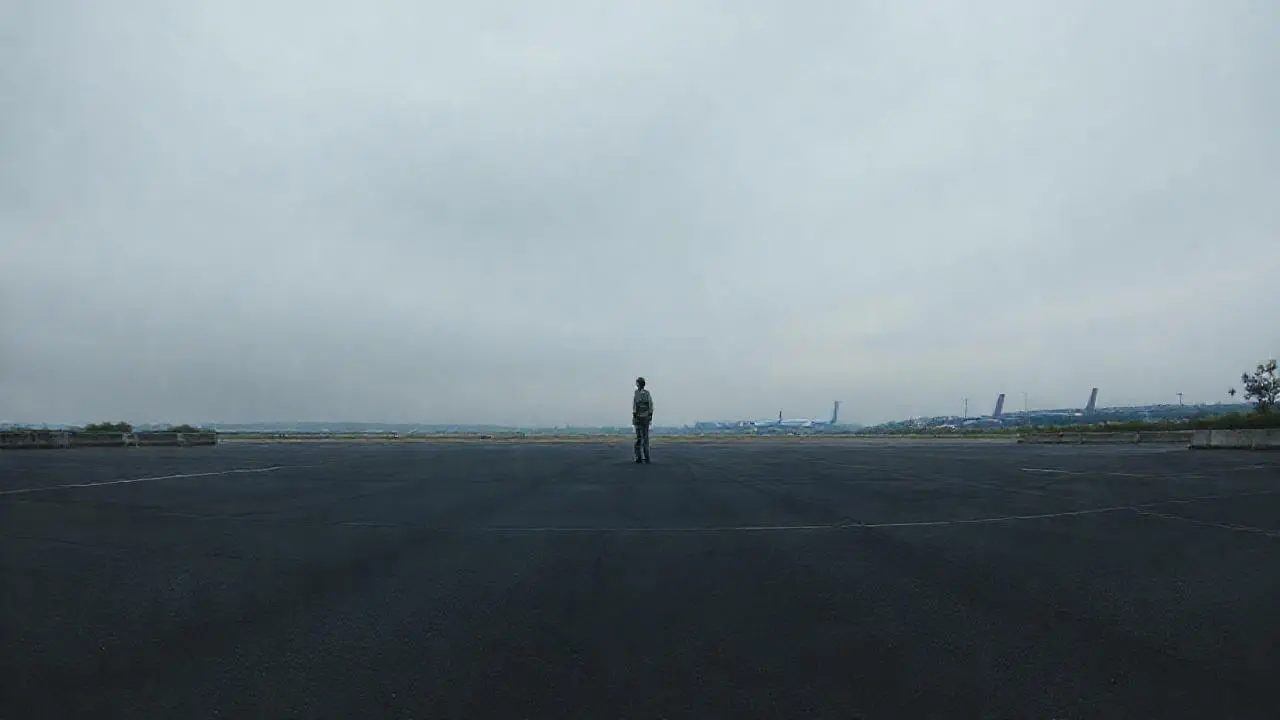 Paisaje abierto, solitario, con atmósfera tenue