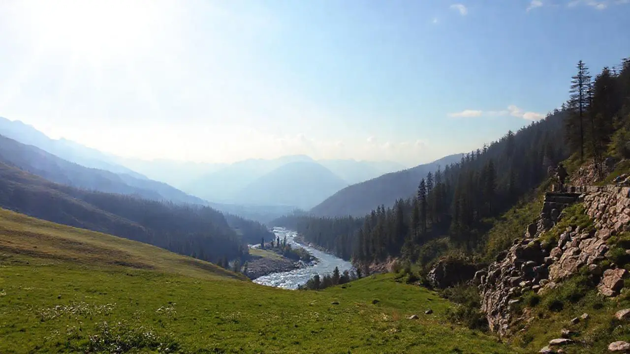 Paz natural, paisaje amplio y sereno
