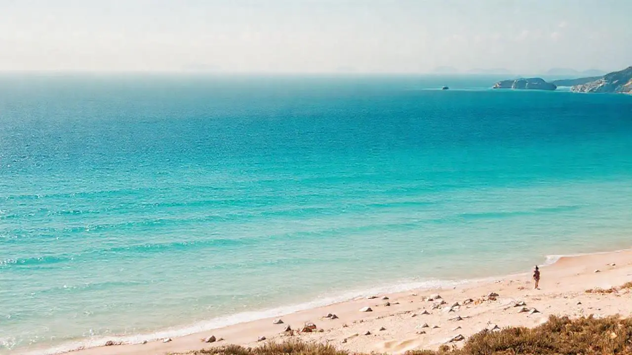Un paisaje marino sereno y vasto