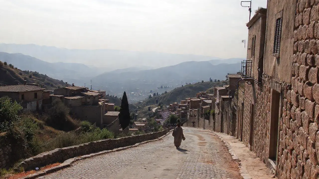 Paisaje rural, tranquilo y ligeramente difuso