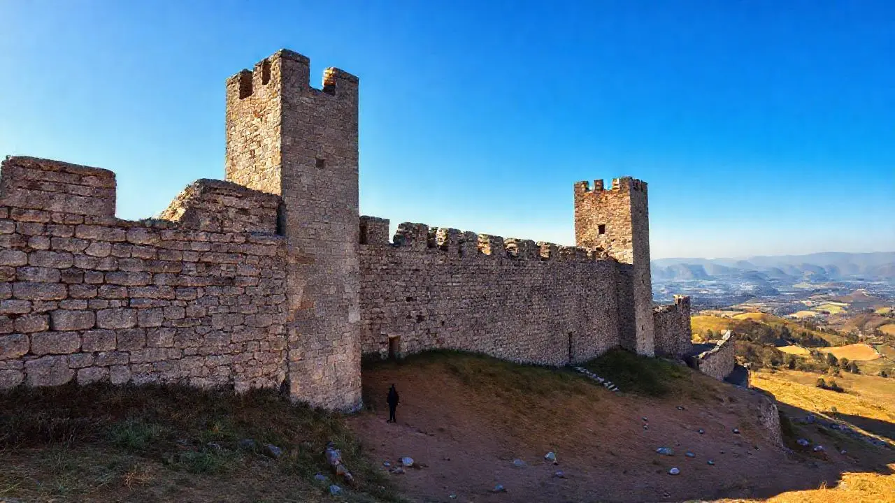 Paisaje antiguo, vasto y sereno