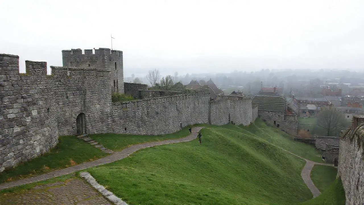 Paisaje antiguo, melancólico y vasto