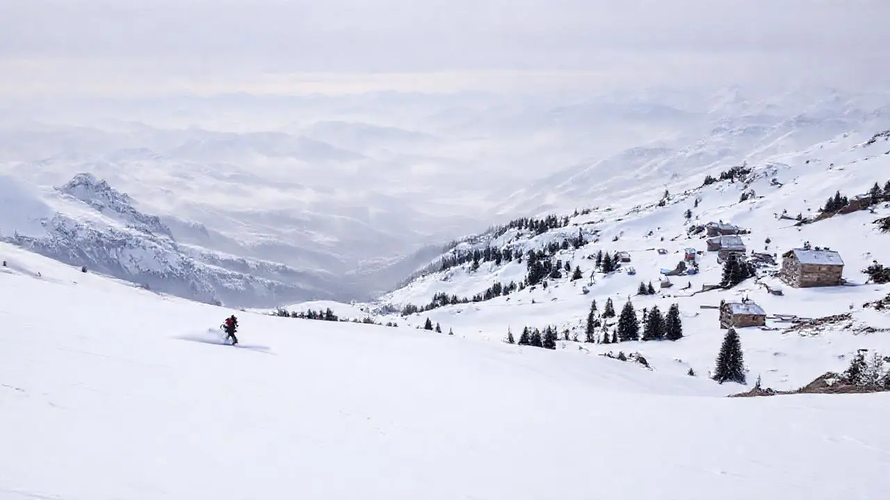 Paisaje invernal silencioso y extenso