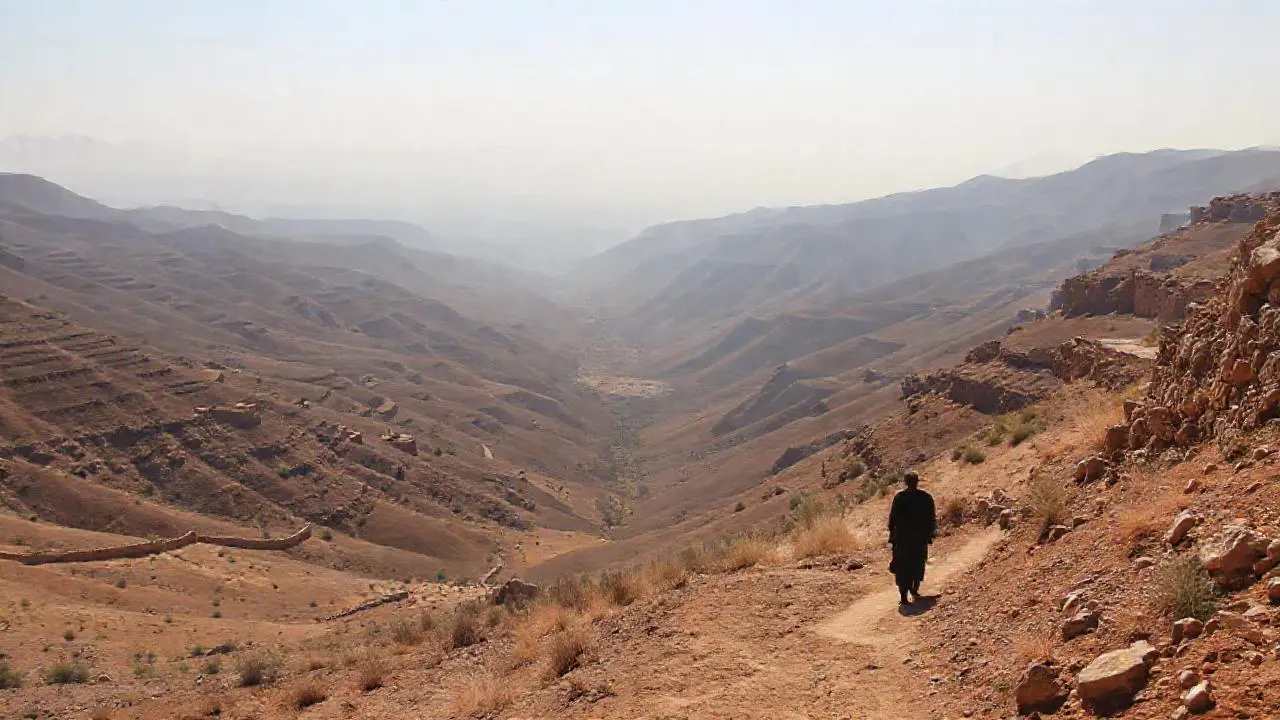 Paisaje árido, vasto y silencioso