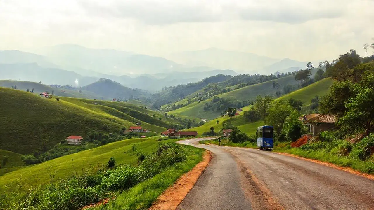 Paisaje rural tranquilo y extenso