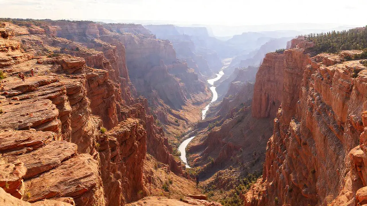 Imponente cañón, naturaleza vasta y serena