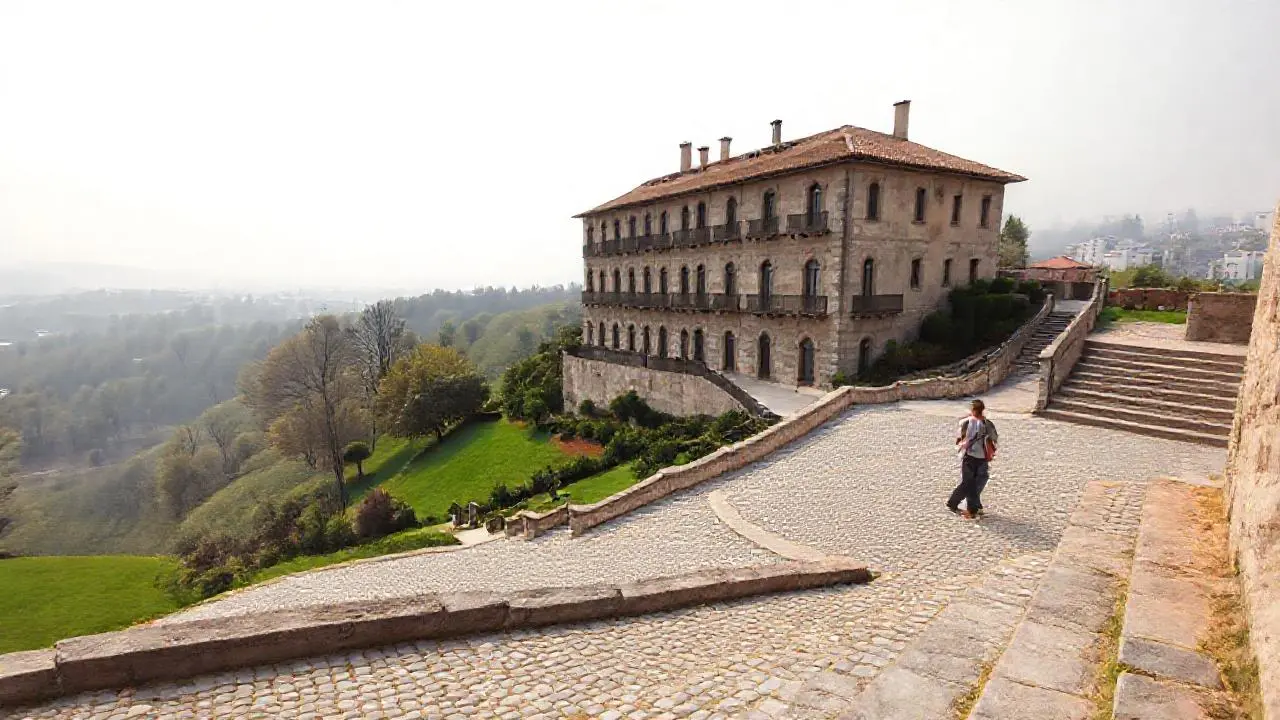 Paisaje tranquilo, antiguo y ligeramente difuminado