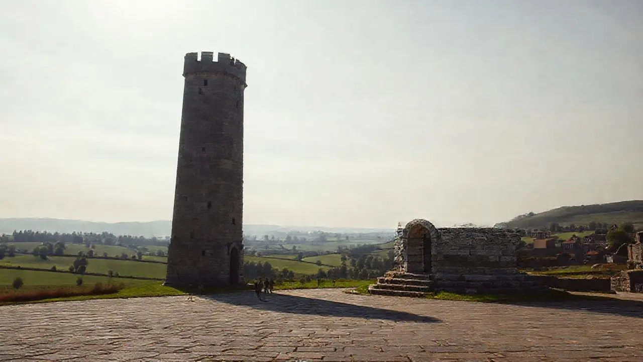 Paisaje sereno con torre antigua y luz suave