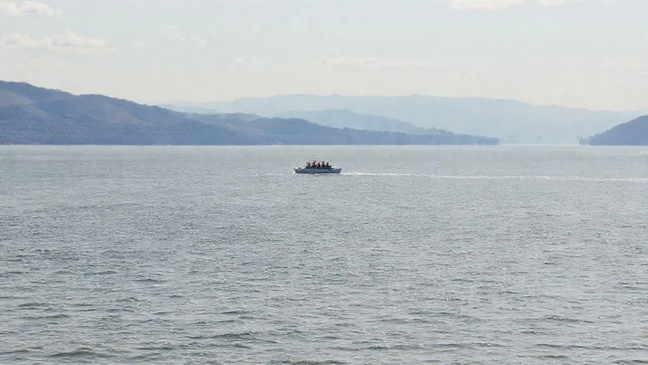 Paisaje sereno, extenso y natural