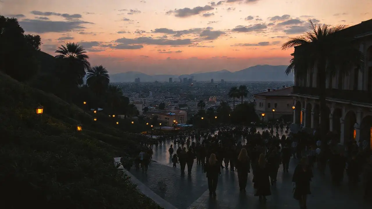 Escena urbana crepuscular, rica en detalles