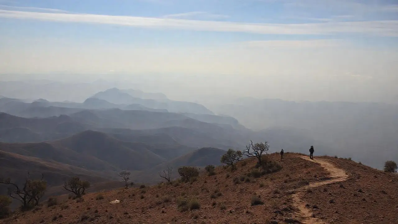 Paisaje vasto, natural y sereno