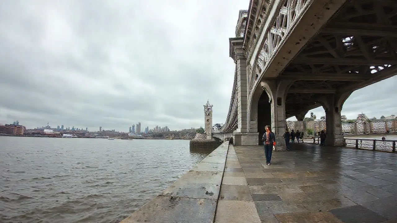 Paisaje urbano melancólico y tranquilo
