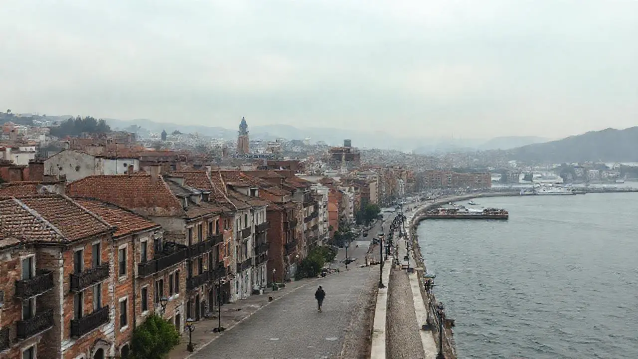 Ciudad antigua, melancólica y serena