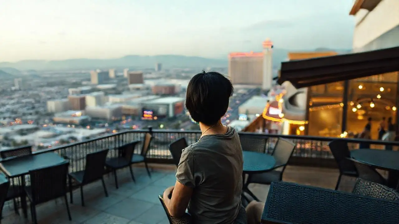 Vegas: ambiente relajado, vistas amplias y cálidas