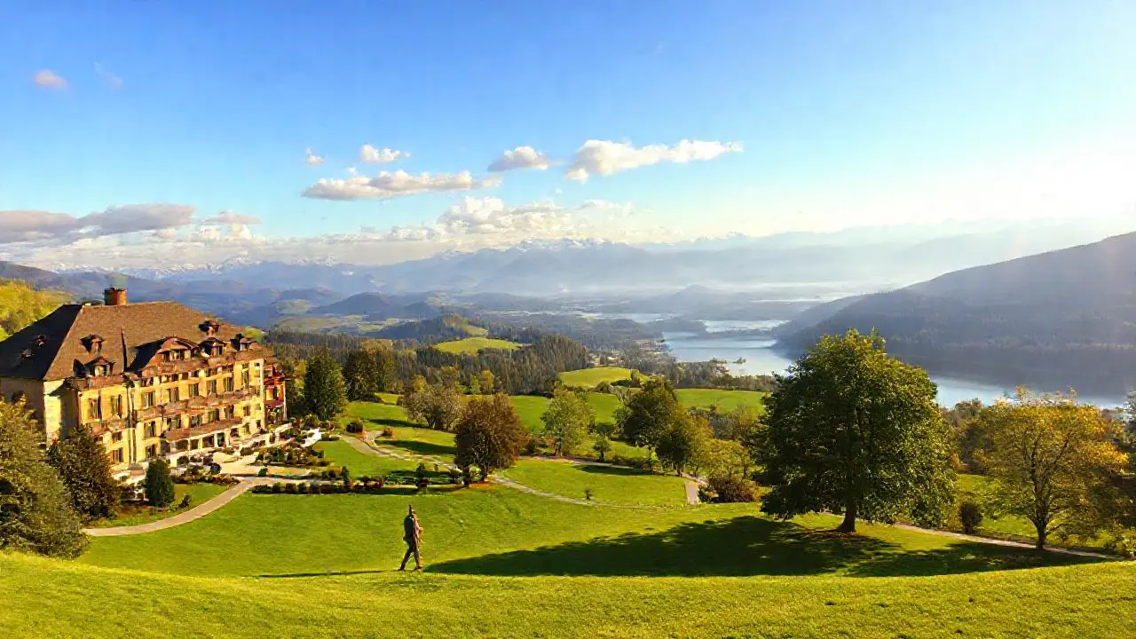 Paz alpina, vistas amplias y serenas