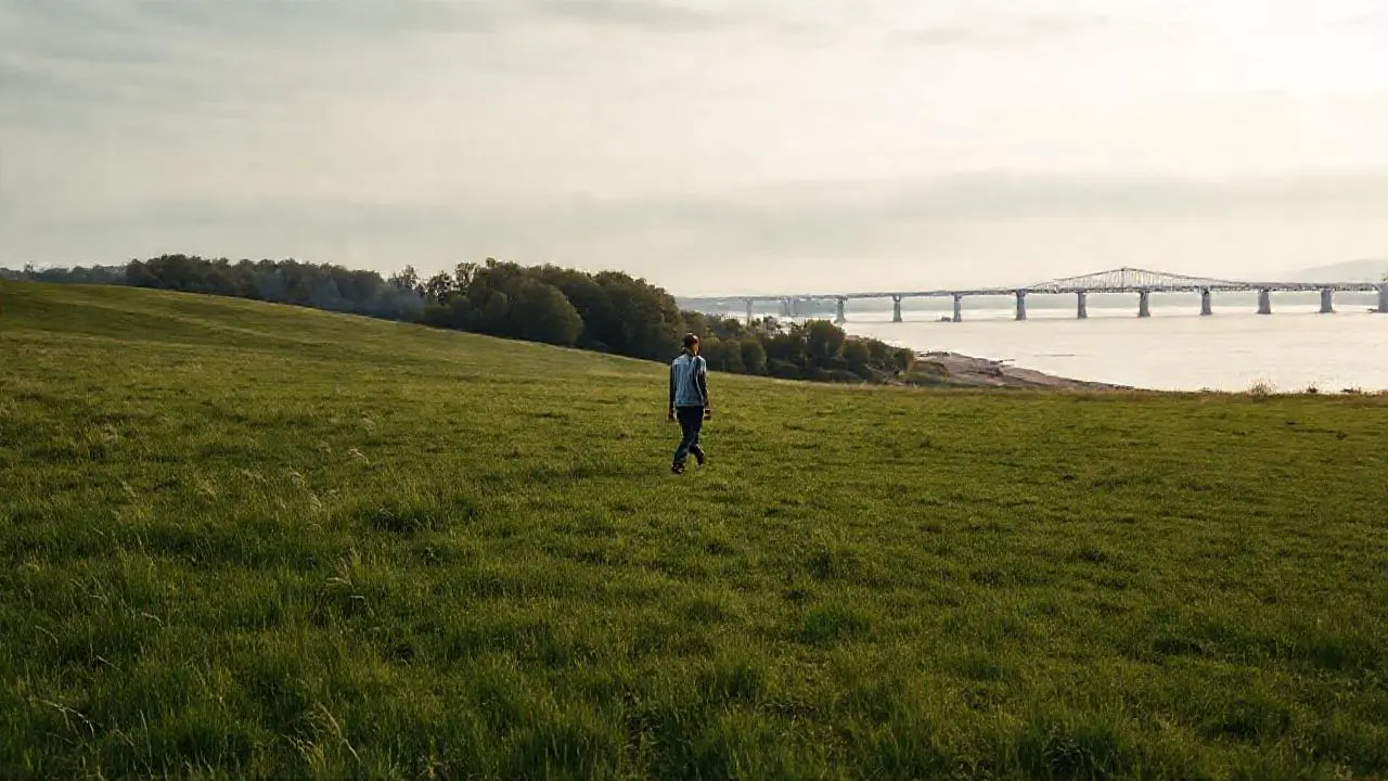 Paisaje tranquilo, vasto y ligeramente melancólico