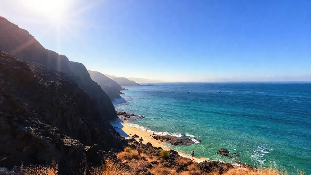 Paz costera, luz suave y amplia