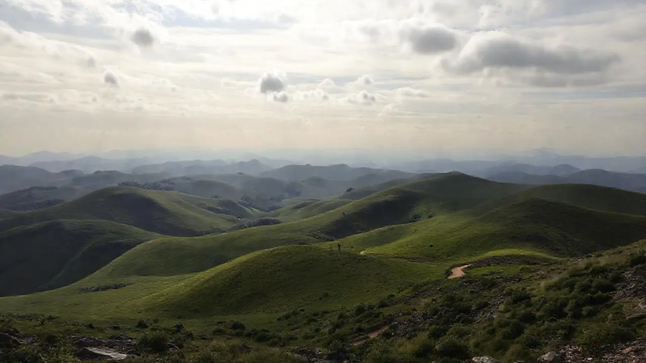 Paisaje sereno, amplio y natural