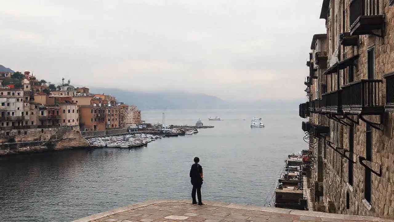 Tranquila escena costera, atmósfera serena