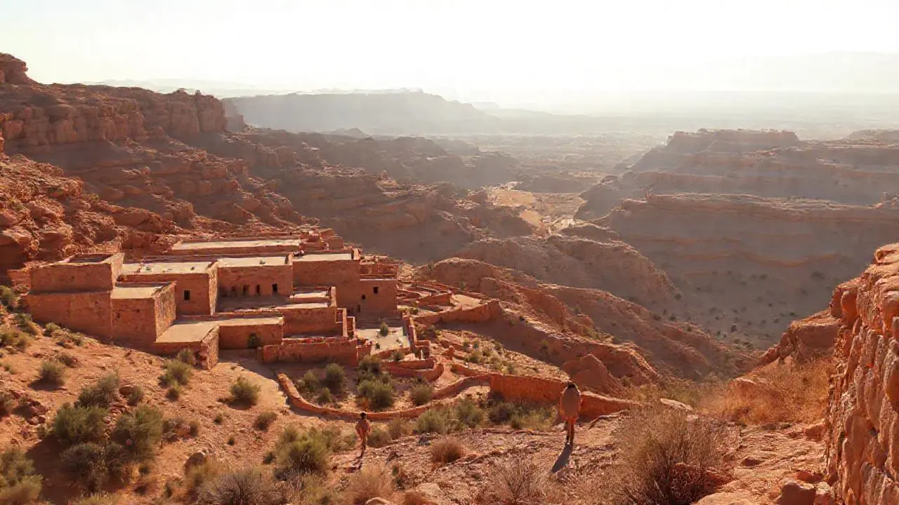 Paisaje árido, sereno y vasto