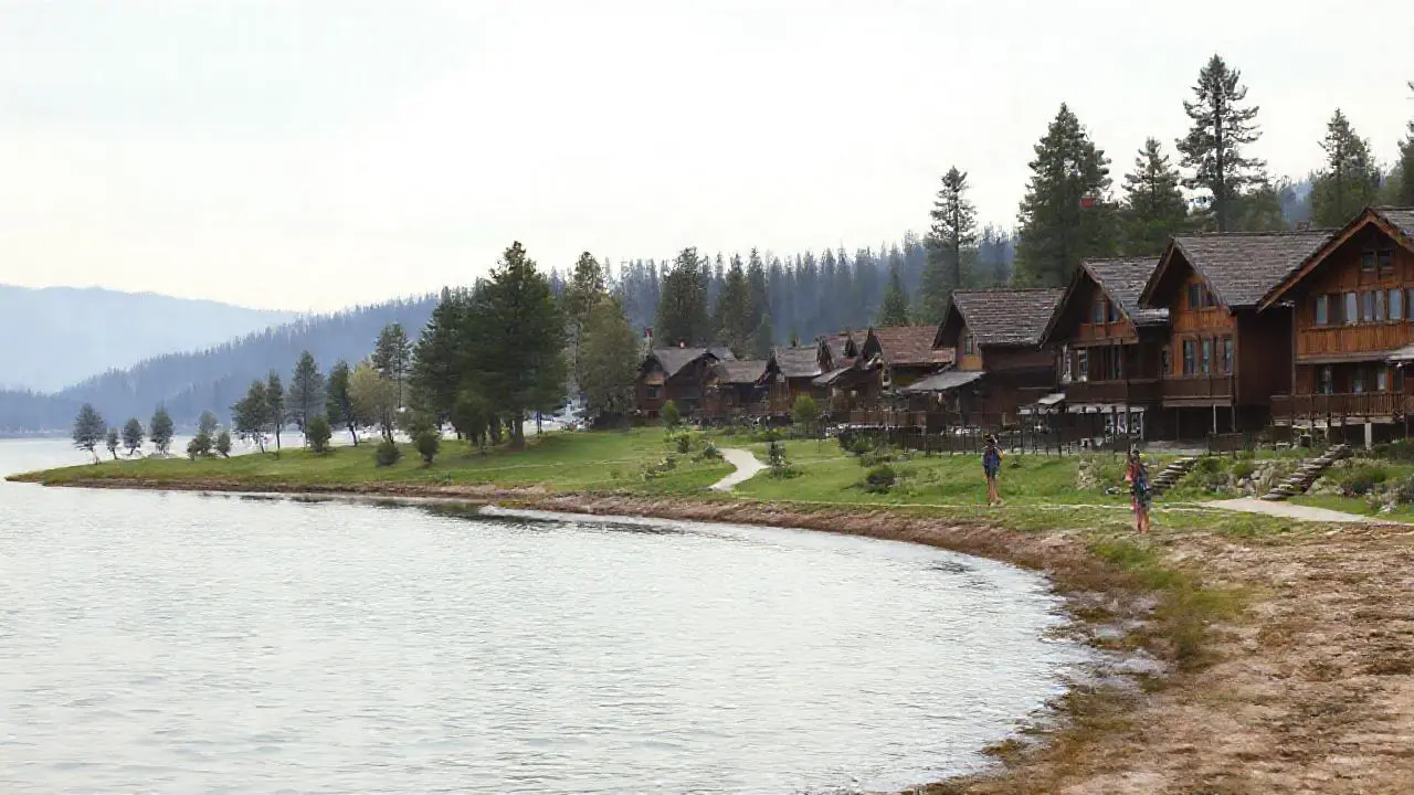 Paz serena junto al lago