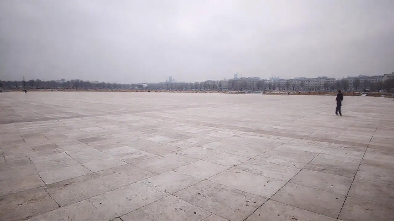 Espacio amplio, brumoso y sereno