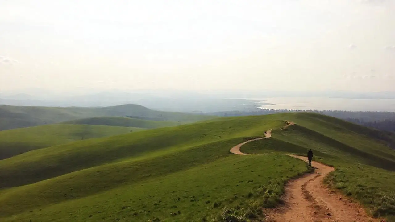 Paisaje vasto, tranquilo y natural