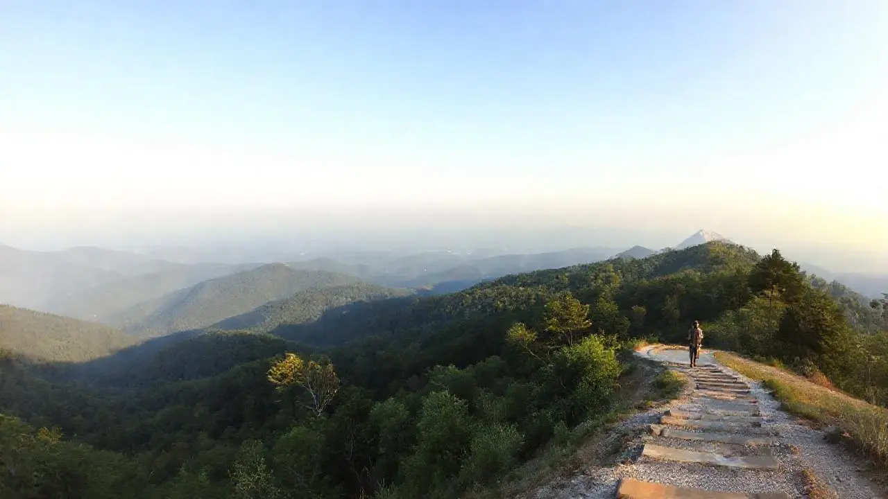 Paz natural, paisaje amplio y sereno