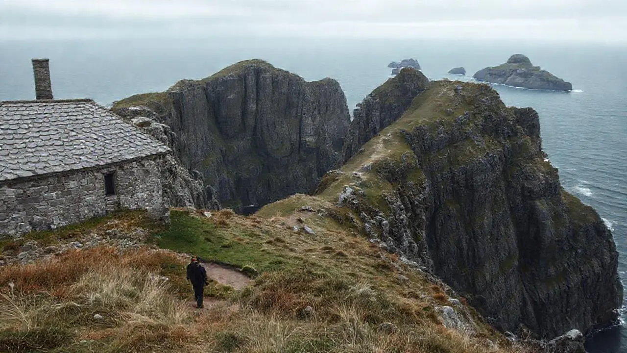 Costa agreste, melancólica y solitaria