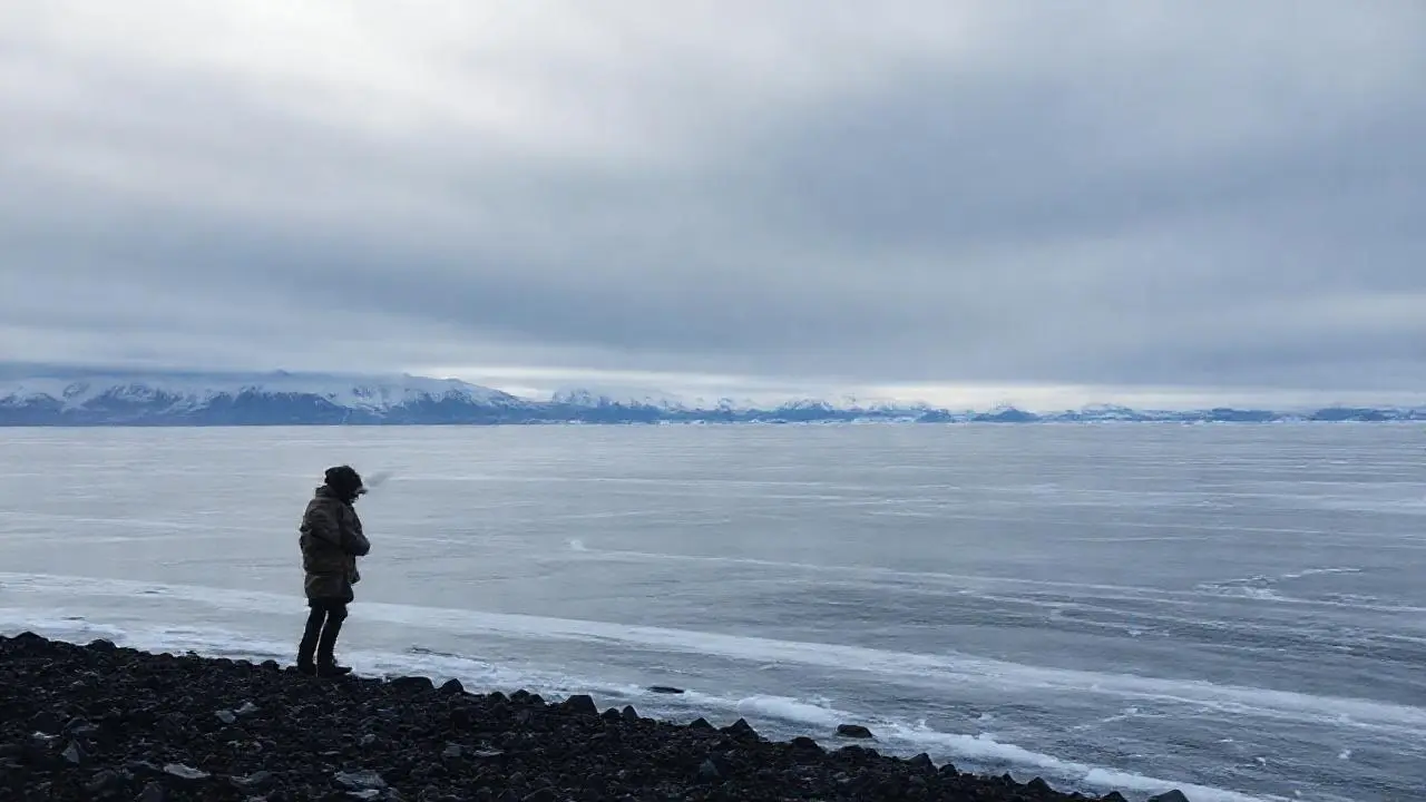 Paisaje glacial, solitario y silencioso