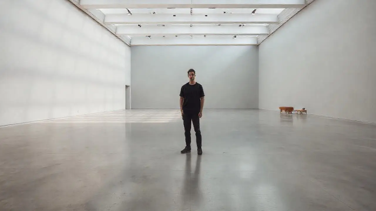 Espacio amplio, sereno y minimalista