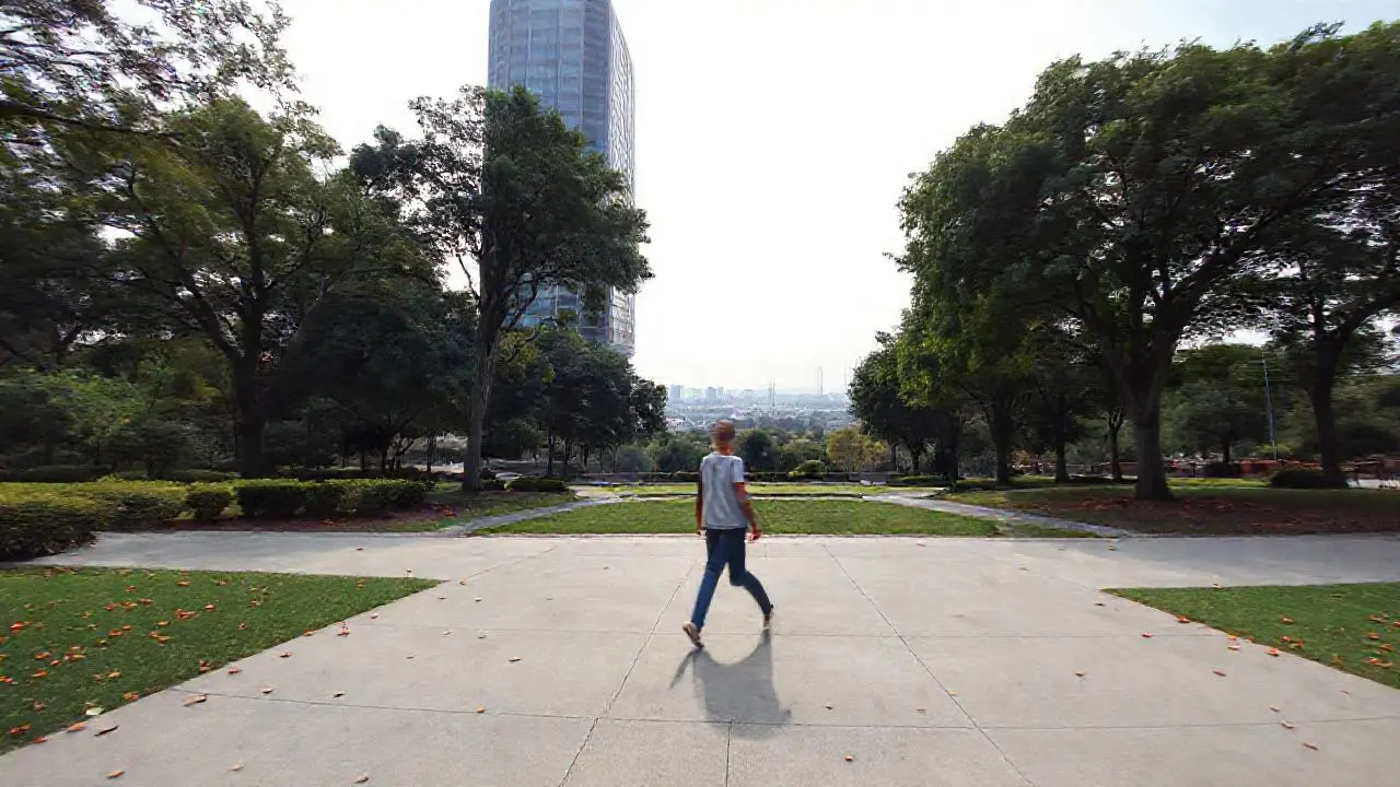 Arquitectura moderna en calma, luz suave