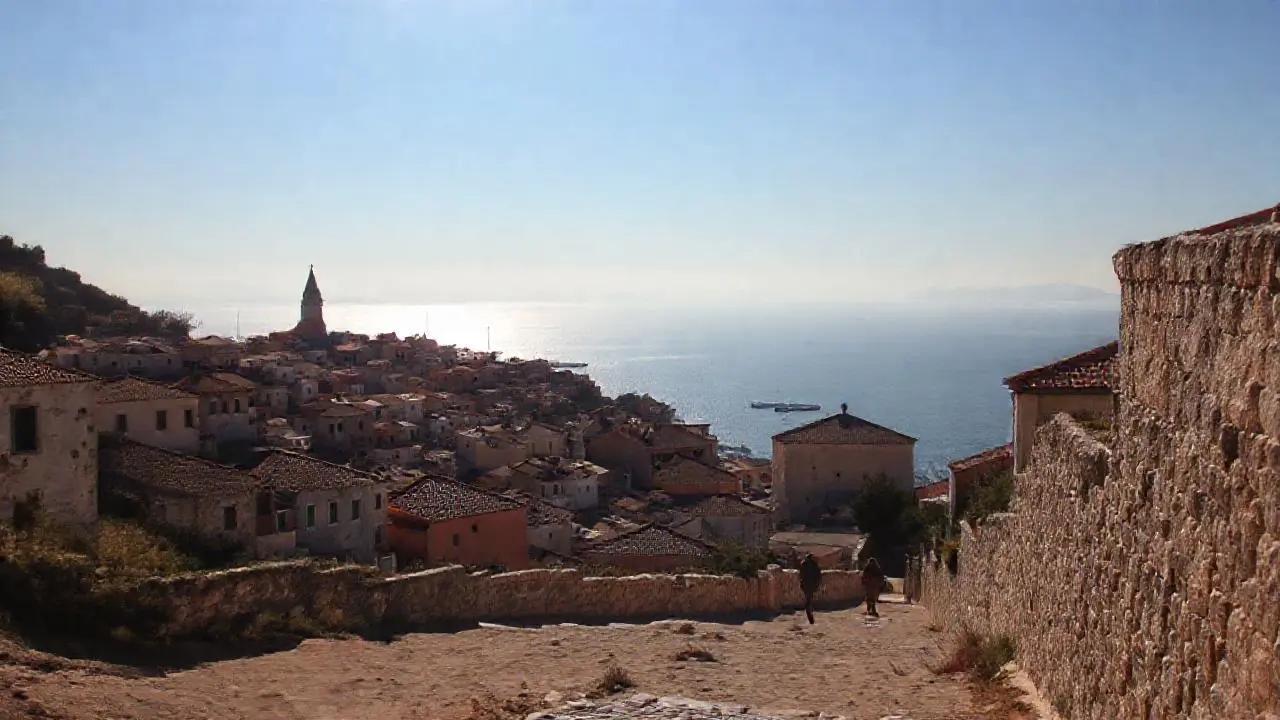 Paz costera, luz suave, colores deslavados