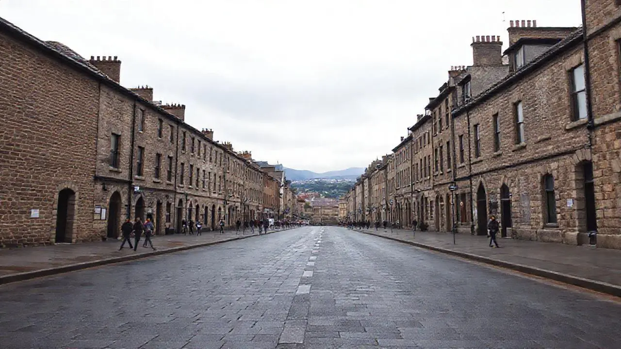 Ciudad urbana tranquila, de luz suave