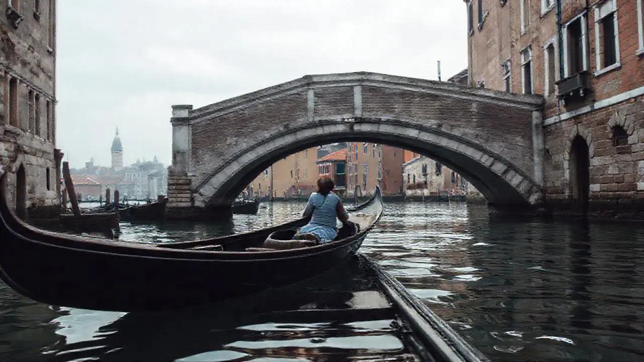 Venezia: atmósfera serena, detalles arquitectónicos sutiles