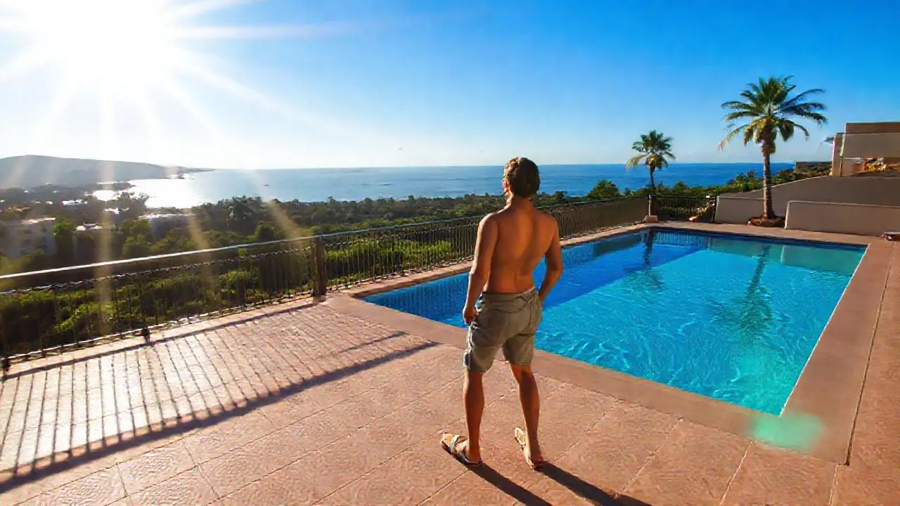 Tranquilidad soleada en un espacio exterior amplio