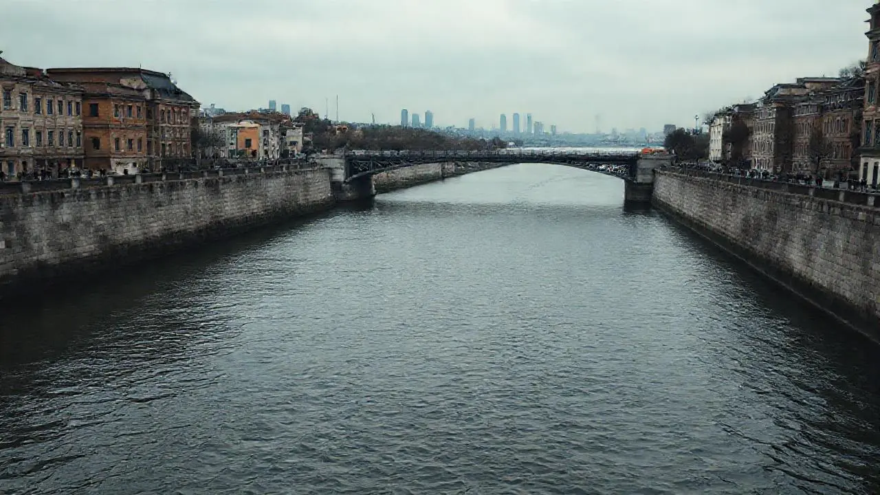 Paisaje urbano sereno y ligeramente brumoso