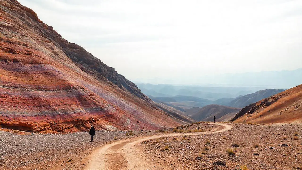 Paisaje vasto, sereno y silenciosamente lejano