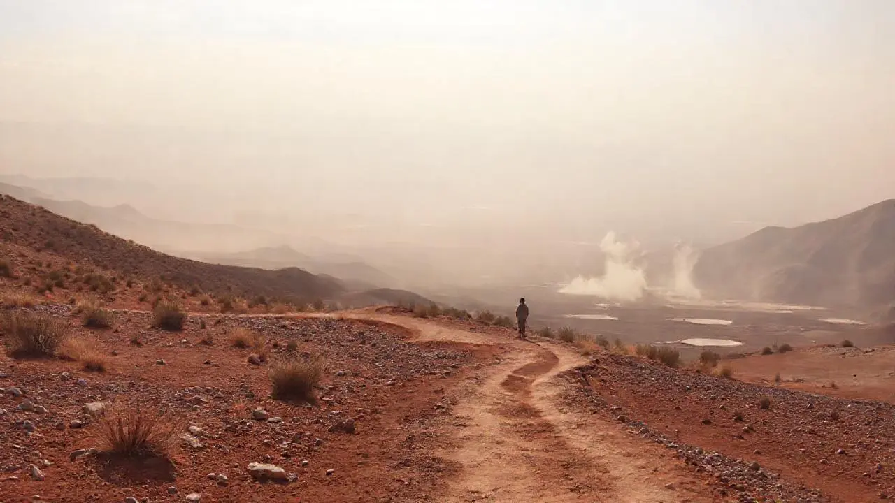 Paisaje árido, vasto y silencioso