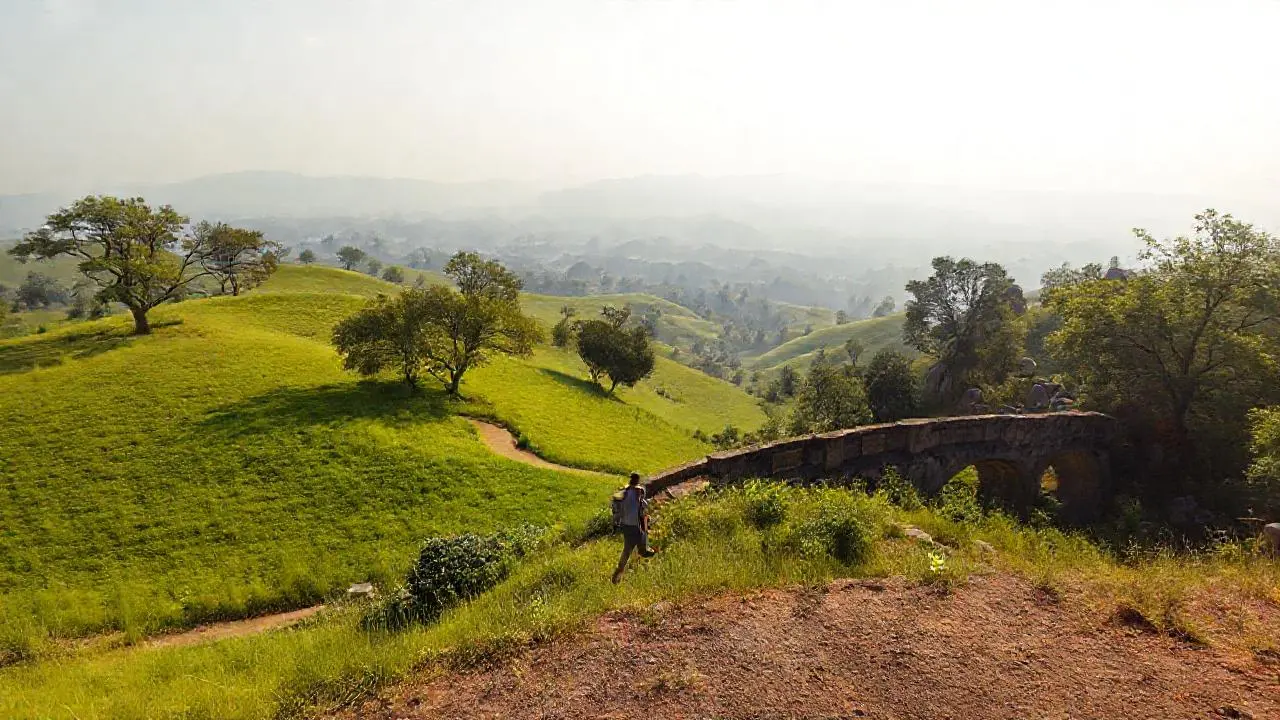 Paisaje extenso, tranquilo y naturalista