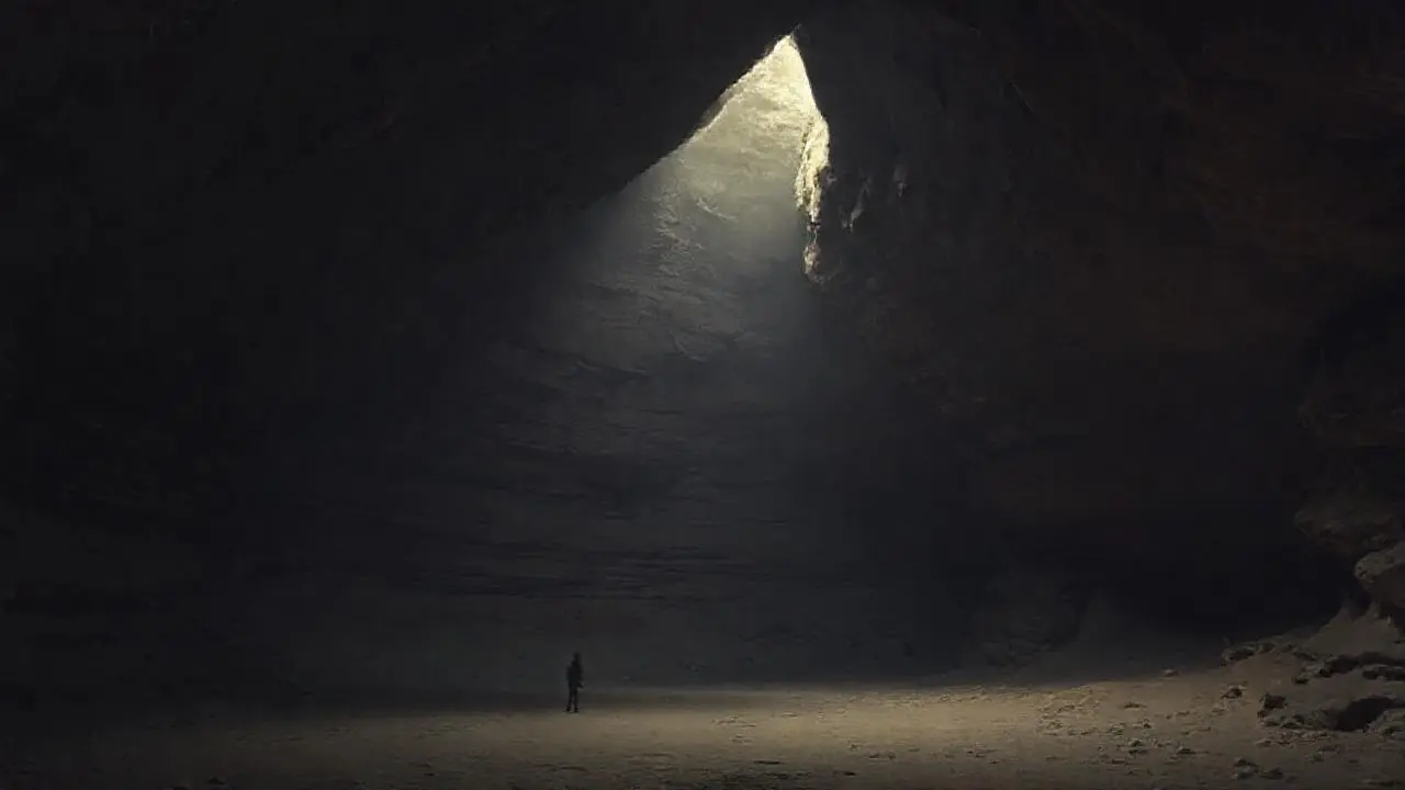 Espacio cavernoso, vasto y natural