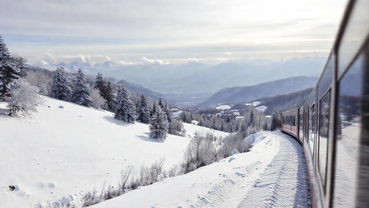 Paisaje invernal, tranquilo y distante