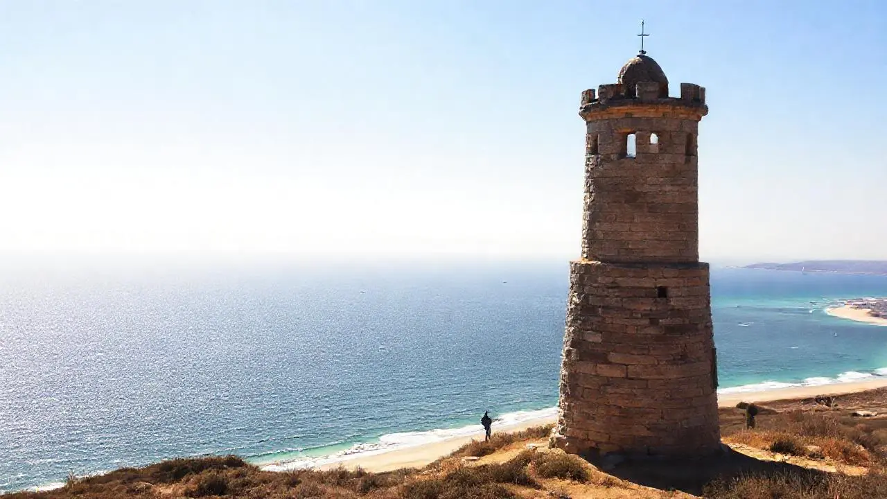 Imponente costa, calma y vastedad natural