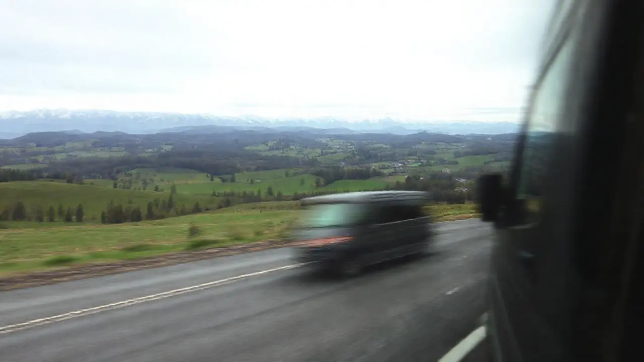 Paisaje extenso, frío y ligeramente brumoso