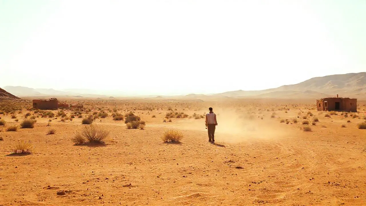 Desierto vasto y silencioso, luz dorada