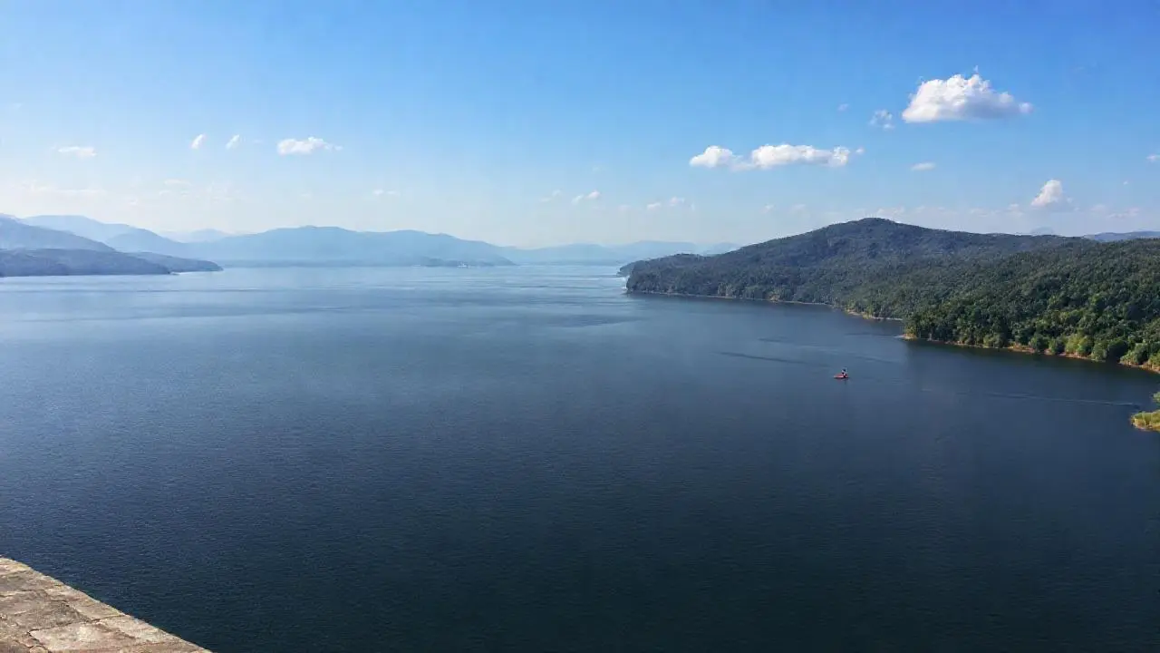 Un paisaje sereno, vasto y natural