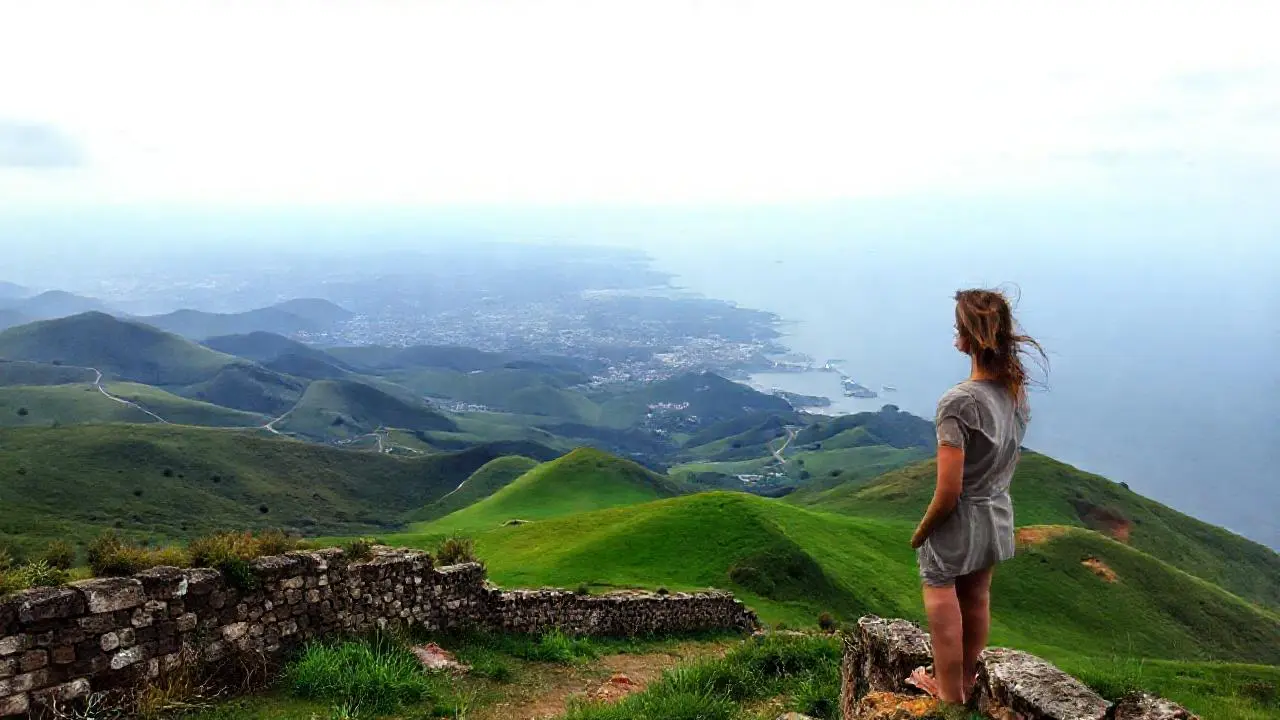 Paisaje amplio, sereno y natural