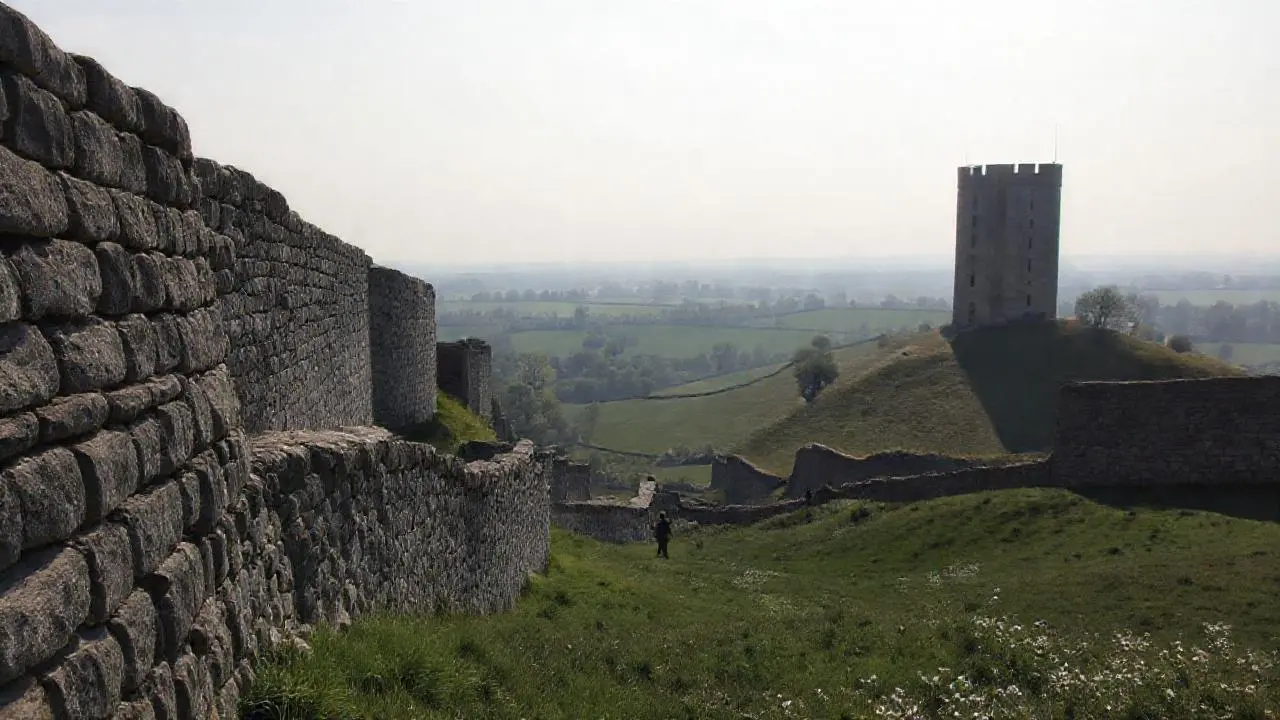 Paisaje medieval, antiguo, tranquilo y vasto