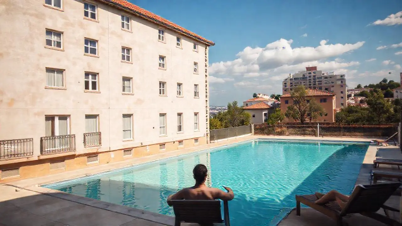 Edificio soleado, relajante escena urbana