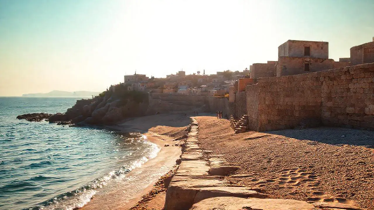Paz costera, luz suave y horizonte amplio